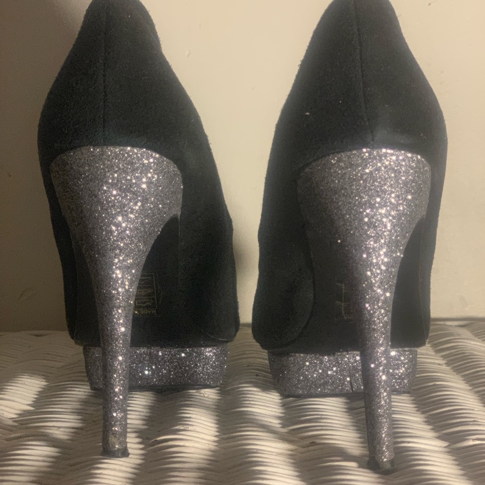 Pumps - Picture 5 of 5